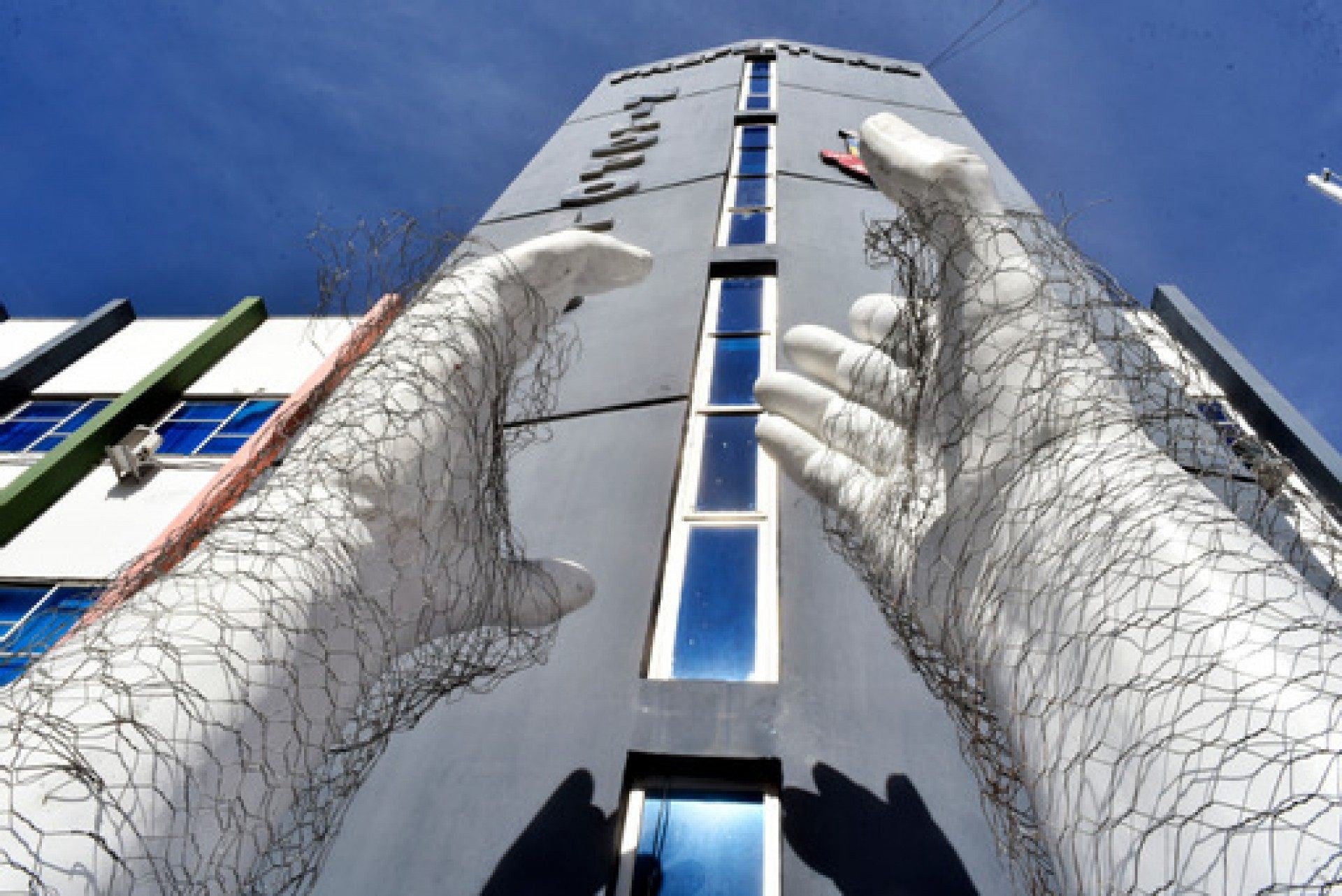 Rio de M&atilde;os Dadas: Meriti recebe exposi&ccedil;&atilde;o itinerante do Sistema Fecom&eacute;rcio RJ