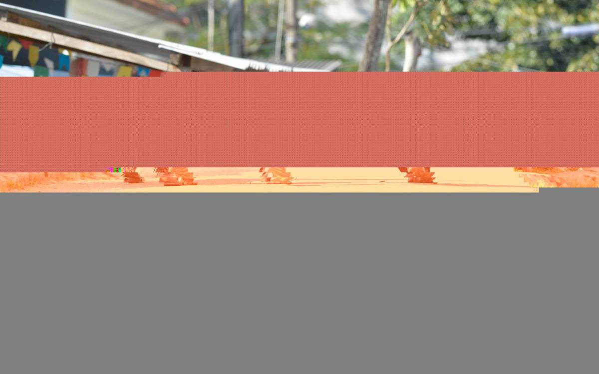 Rio de Janeiro - 14/07/2021 - Viol&ecirc;ncia/ Rio de Janeiro - Pol&iacute;cia faz nesta quarta reprodu&ccedil;&atilde;o simulada da morte de Kathlen Romeu no Lins.policiais civis durante a reconstitui&ccedil;&atilde;o  Foto : F&aacute;bio Costa/ Ag.O Dia