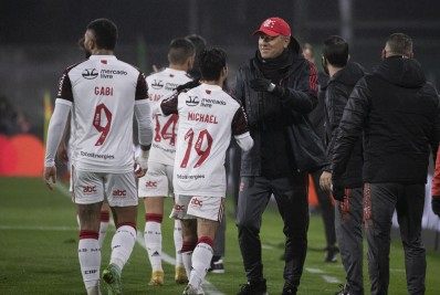 Flamengo tenta espantar 'fantasma' na para chegar às quartas da Libertadores