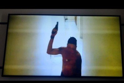 Policial penal dá coronhadas em vizinho por supostos barulhos de criança