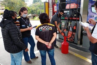 Procon Petrópolis realiza nova operação de fiscalização em postos de combustíveis