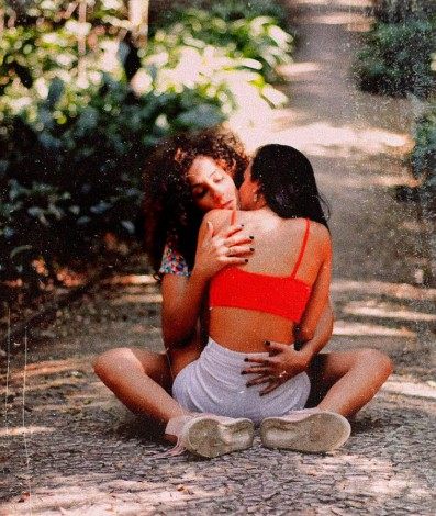 Marcia Castro lança single Malandrinha

 - Divulgação