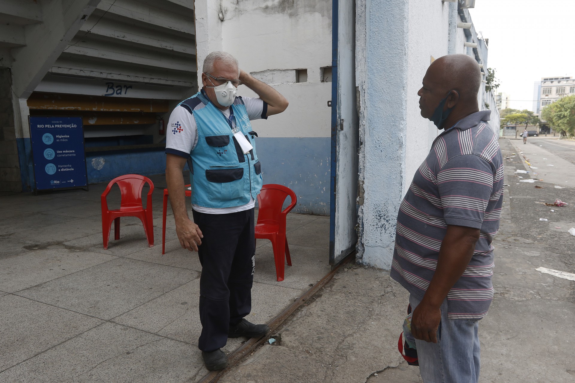 Ronaldo Valentim, hipertenso, procurou repescagem no posto de vacina&ccedil;&atilde;o que funciona no Clube do Olaria, em Olaria - Reginaldo Pimenta / Ag&ecirc;ncia O Dia