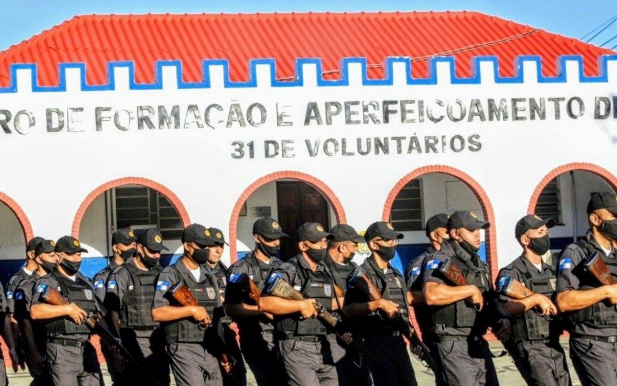 Formatura de 475 policiais militares foi realizada nesta quinta-feira - Divulgação