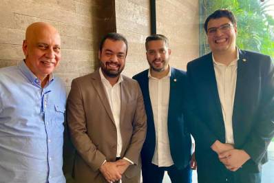 PSL à espera de Bolsonaro