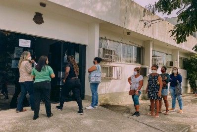 Cabo Frio inicia entrega cartões do Programa Supera RJ 