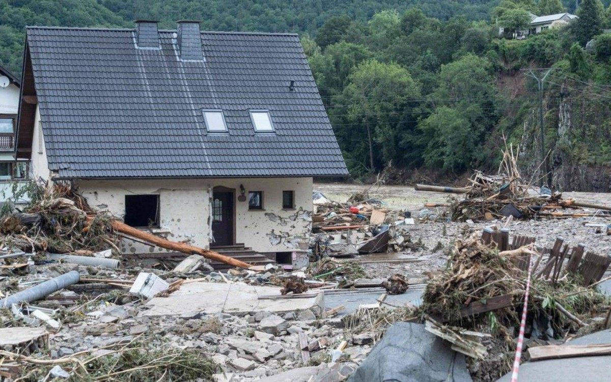 Fortes chuvas deixam mais de 120 mortos e dezenas de desaparecidos na Europa - AFP