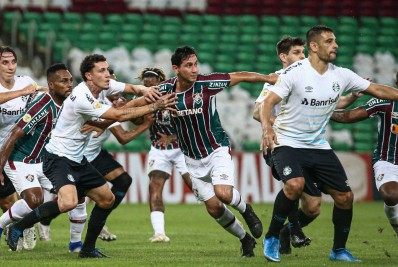 Com gol no fim, Fluminense perde para o Grêmio no Maracanã