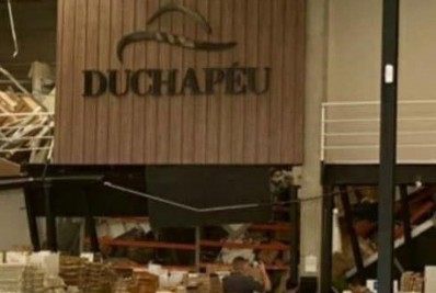 Loja desaba em shopping em São Paulo