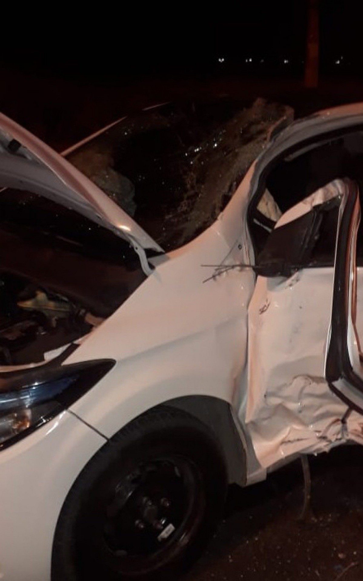 Acidente envolvendo BRT e ve&iacute;culo de passeio no corredor Transoeste
