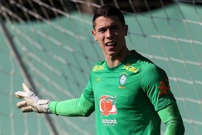 Após novo teste negativo, goleiro Brenno é liberado para se juntar à seleção olímpica