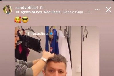 Sandy corta o cabelo do marido e brinca 'Dig Dig Hair'