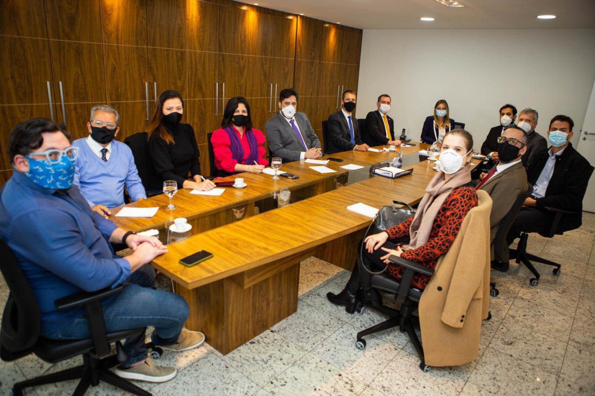 Membros do Judici&aacute;rio e MP se unem a outras carreiras contra a reforma administrativa