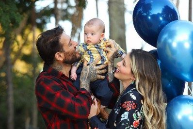 Lorena Carvalho comemora mais um mêsversário do filho 