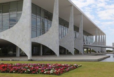 Orçamento de 2022 tem espaço para reajuste salarial de até 8% para servidores