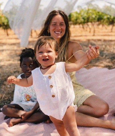 Giovanna Ewbank se diverte com os filhos em Portugal - Reprodução Internet