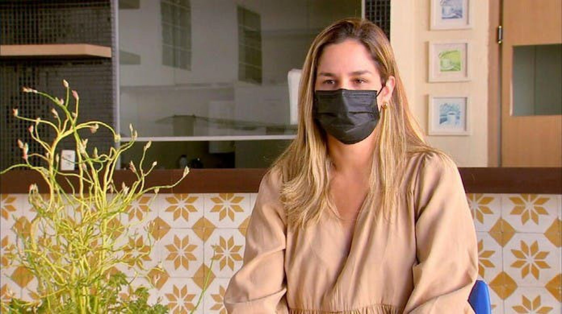 Pamella Holanda revela que DJ Ivis a agrediu após ser questionado por mostrar fotos íntimas dela