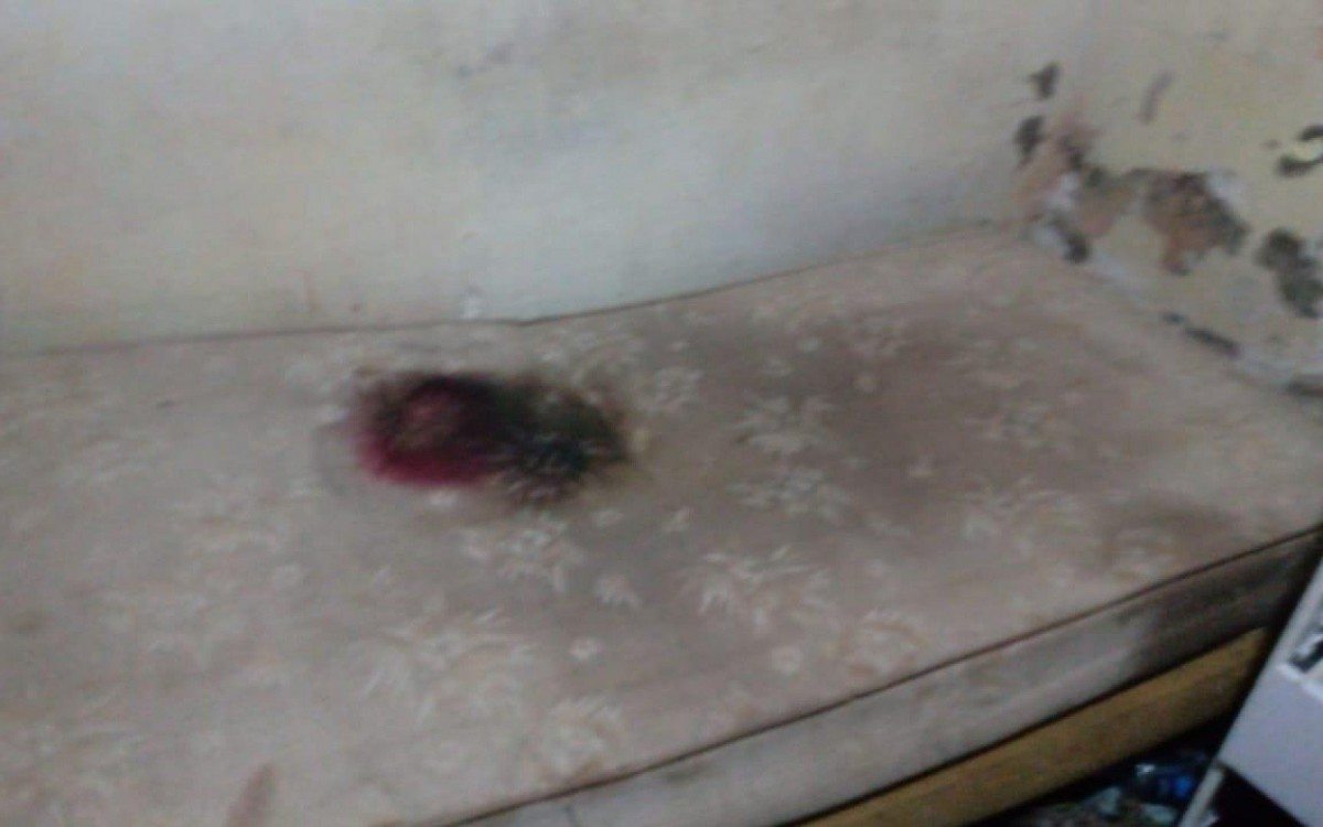 Homem &eacute; preso em Cabo Frio por agredir e manter a m&atilde;e em c&aacute;rcere privado