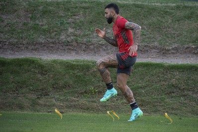 Lugano relembra encontro com Gabigol: 'Deu duas canetas e sabia que ia apanhar'