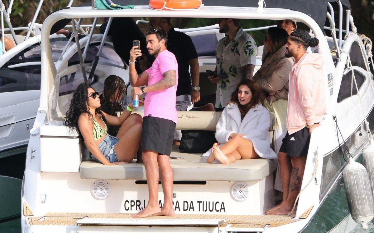 Participantes de 'No Limite' festejam o fim da temporada