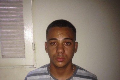 Apontado como autor de disparos contra PM durante assalto se entrega à polícia em Campos, no RJ