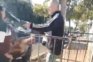 Ex-patrão joga líquido ácido em ex-funcionária após discussão 