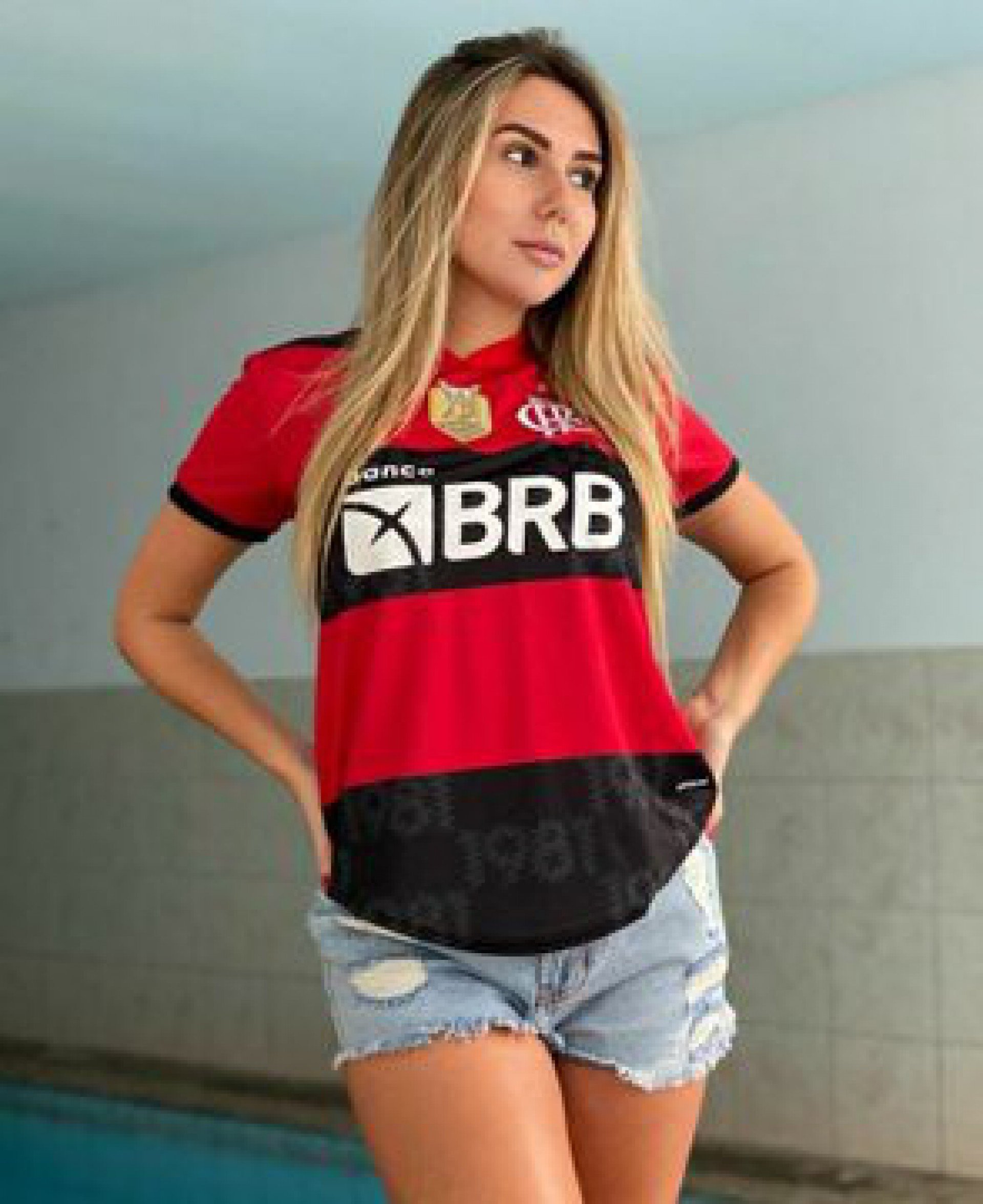 Carol Portaluppi aparece vestindo a camisa do Flamengo - Reprodução