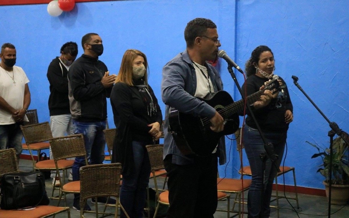 Missa em ação de graças comemorou os 79 anos do Padre Renato Chiera, que emocionou fiéis e frequentadores da Casa do Menor São Miguel Arcanjo Brasil. 