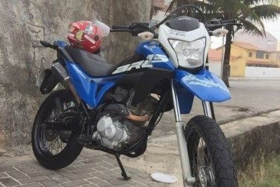 Homens perseguem e assaltam motoboy em Saquarema