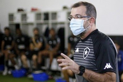 Botafogo economiza R$ 200 mil mensais após saídas de jogadores
