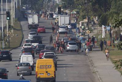 Moradores relatam tiroteio em Manguinhos
