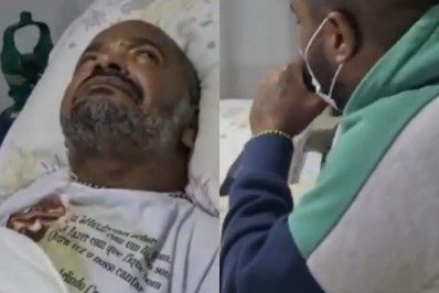 Arlindo Cruz se emociona ao escutar Arlindinho cantando