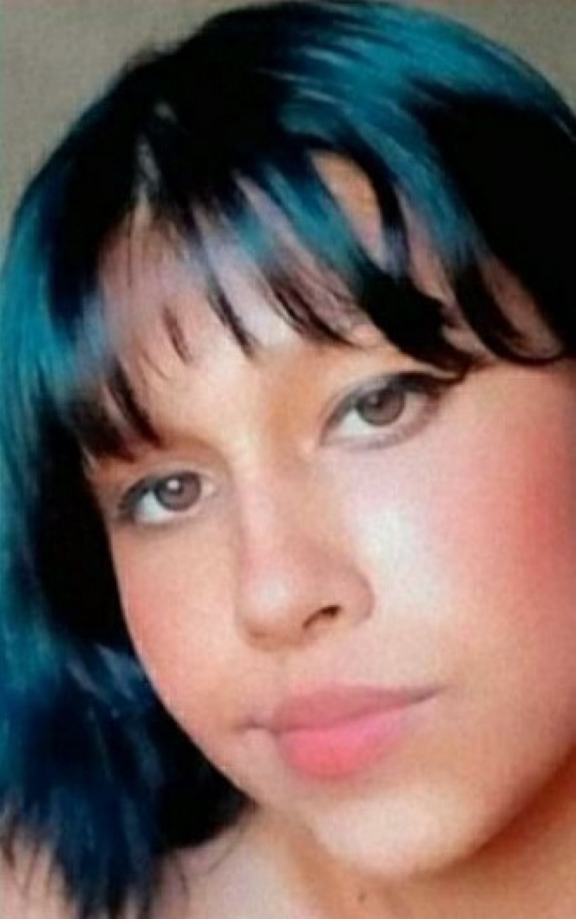 Menina de 16 anos desaparece ap&oacute;s embarcar em carro de aplicativo