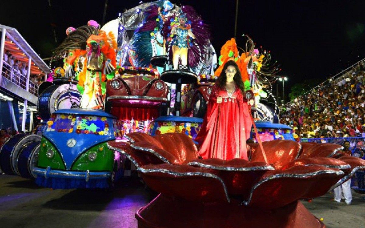 Relação da cantora Maysa com Maricá foi retratada no desfile de 2014 da Grande Rio, que exaltava a cidade da Região Metropolitana