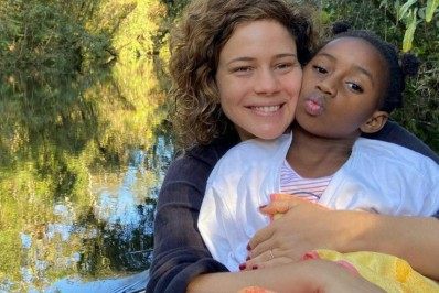 Leandra Leal comemora aniversário da filha: 'A cada dia sinto mais amor'