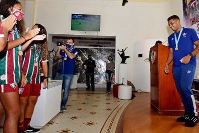 Isaías Rodrigues, auxiliar técnico do time feminino do Fluminense, morre aos 31 anos