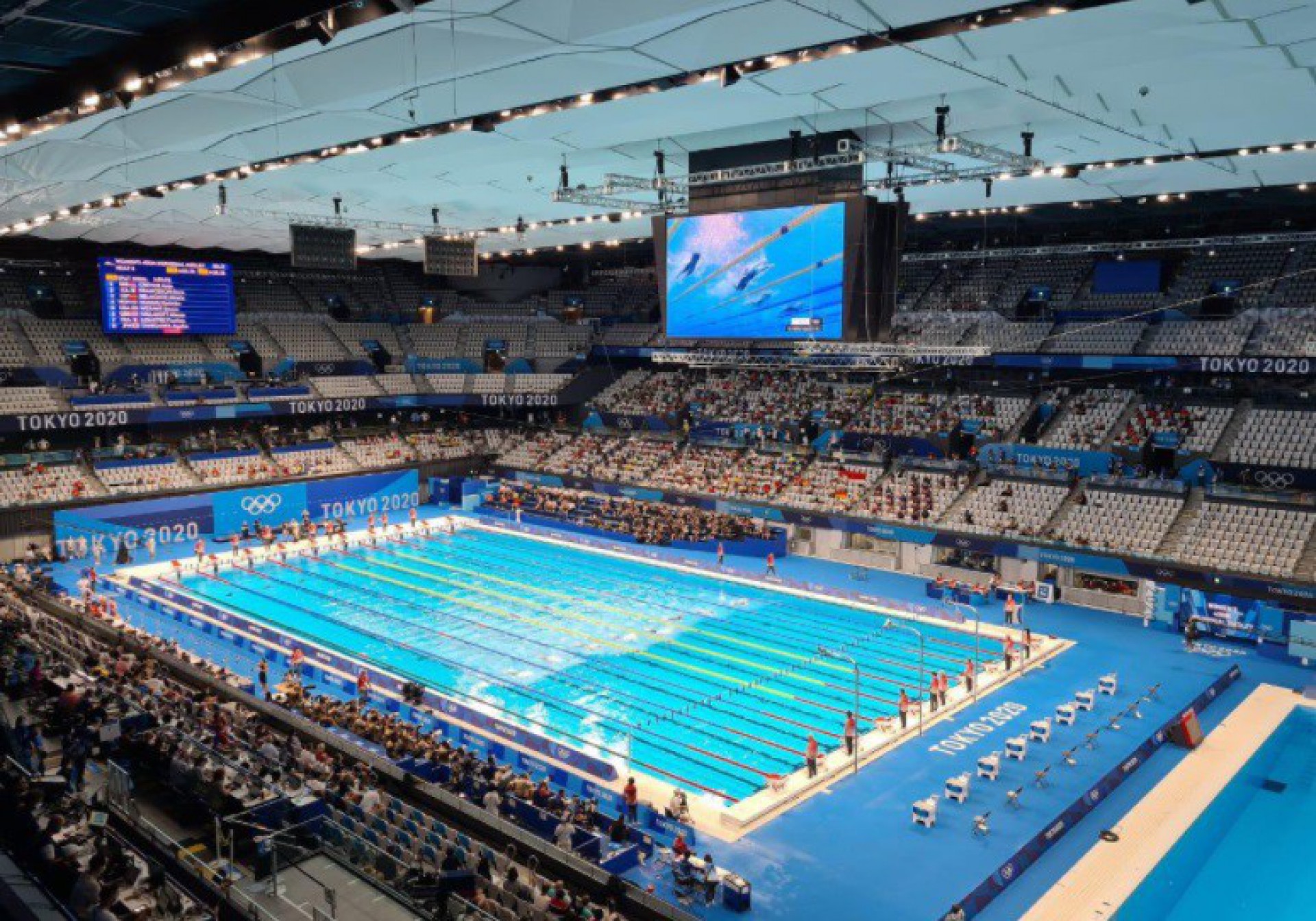 Equipe brasileira faz 12&ordm; tempo e est&aacute; fora das finais do revezamento 4x100m livre feminino