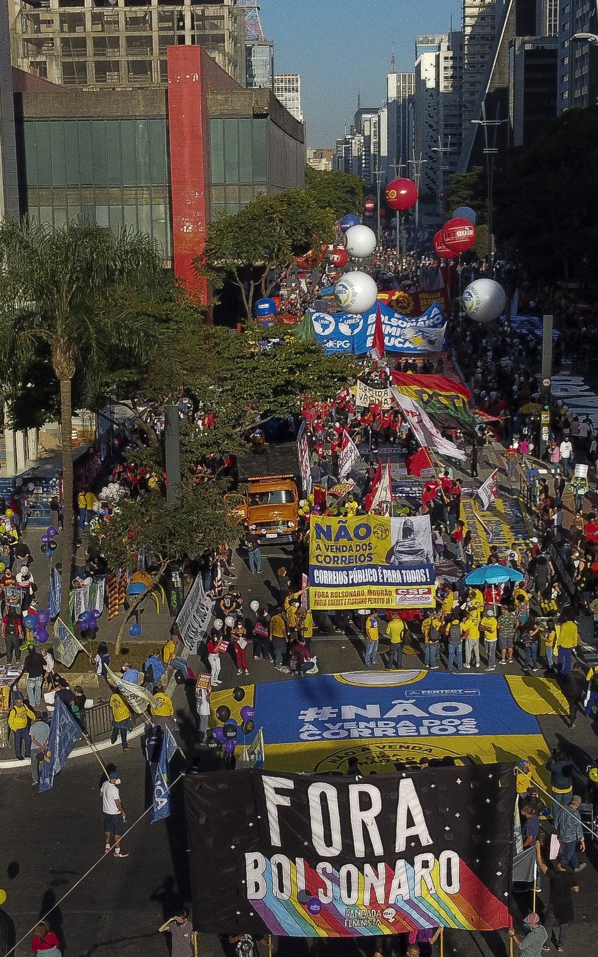 Brasileiros voltam &agrave;s ruas para pedir impeachment de Bolsonaro