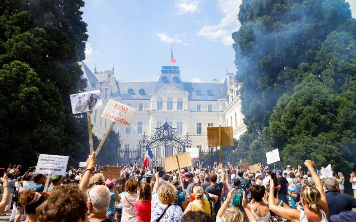 Protestos acontecem em diversas cidades da Fran&ccedil;a 