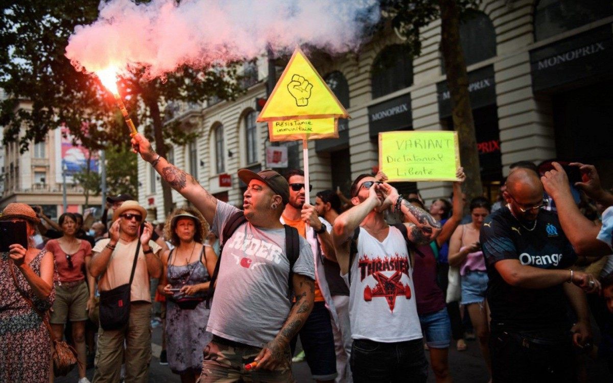 Protestos acontecem em diversas cidades da Fran&ccedil;a 