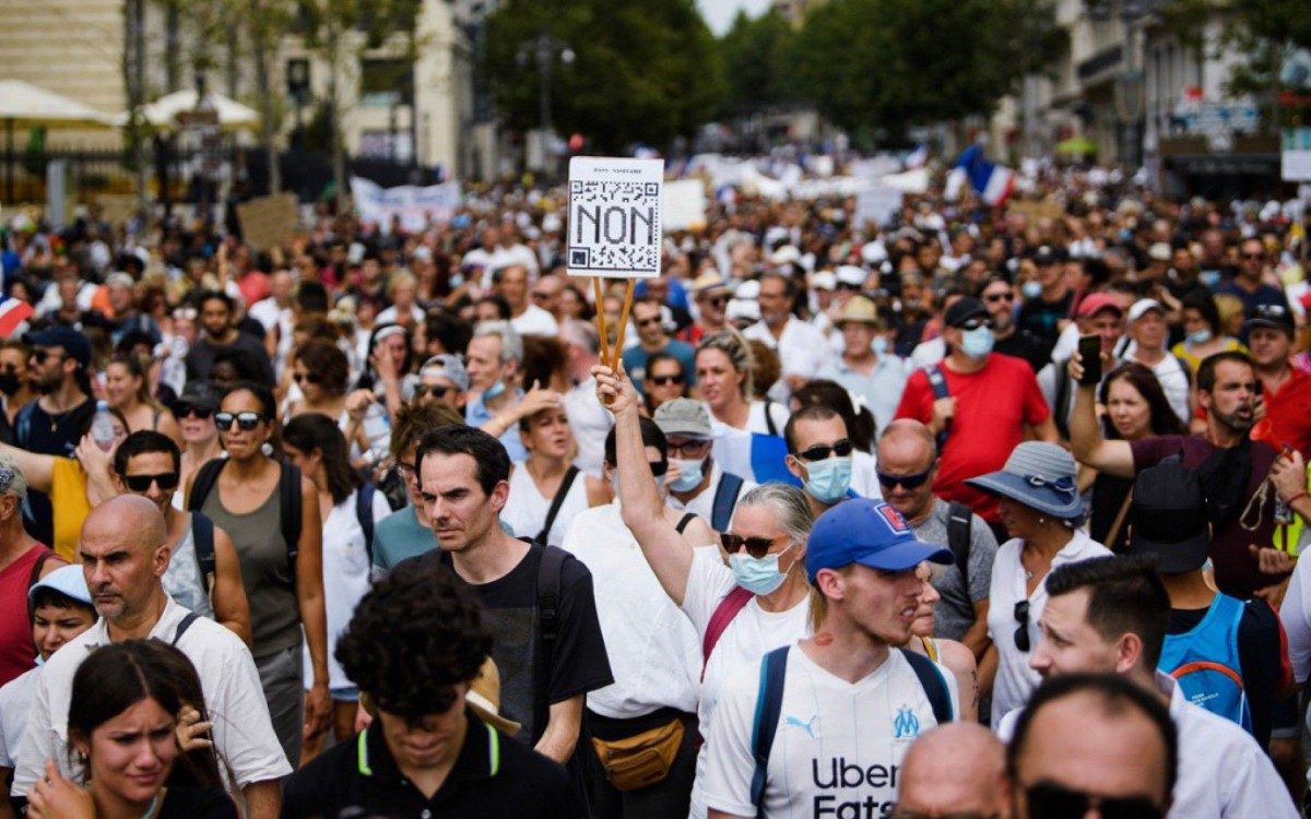 Protestos acontecem em diversas cidades da Fran&ccedil;a 