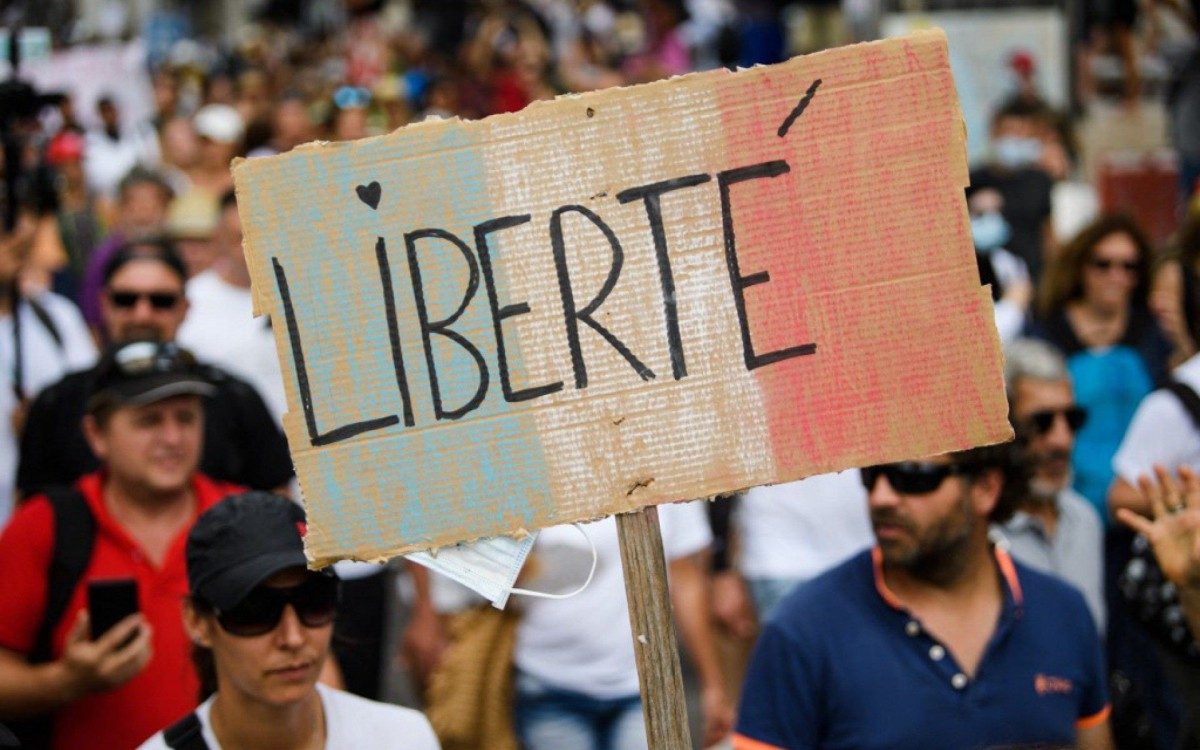 Protestos acontecem em diversas cidades da Fran&ccedil;a 