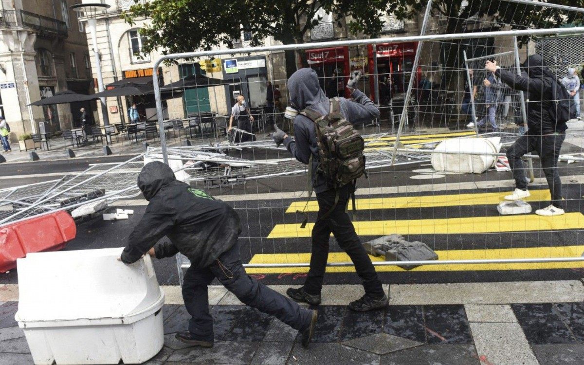 Protestos acontecem em diversas cidades da Fran&ccedil;a 