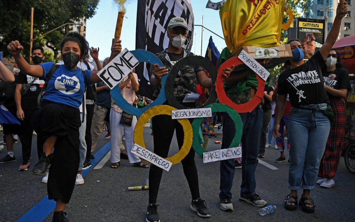 Brasileiros voltam &agrave;s ruas para pedir impeachment de Bolsonaro