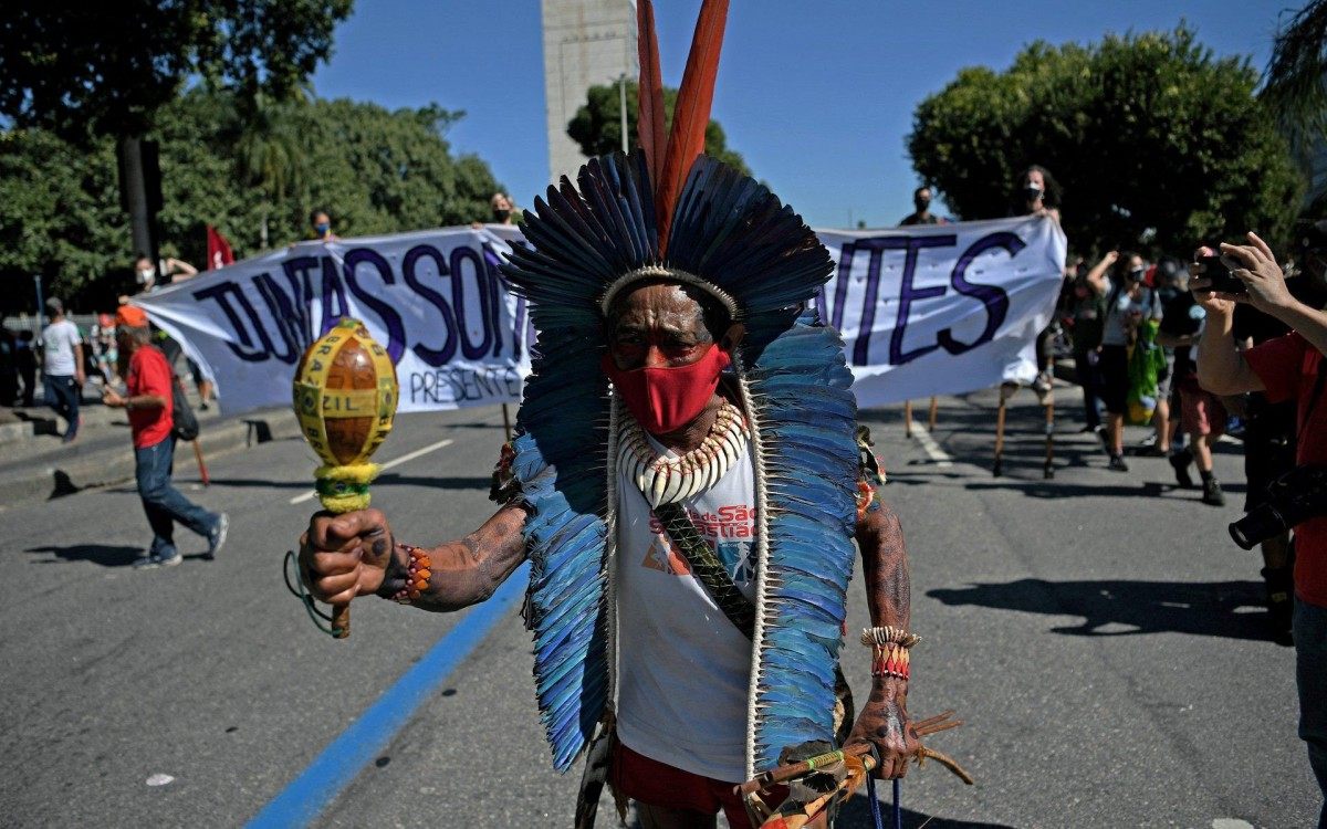 Brasileiros voltam &agrave;s ruas para pedir impeachment de Bolsonaro