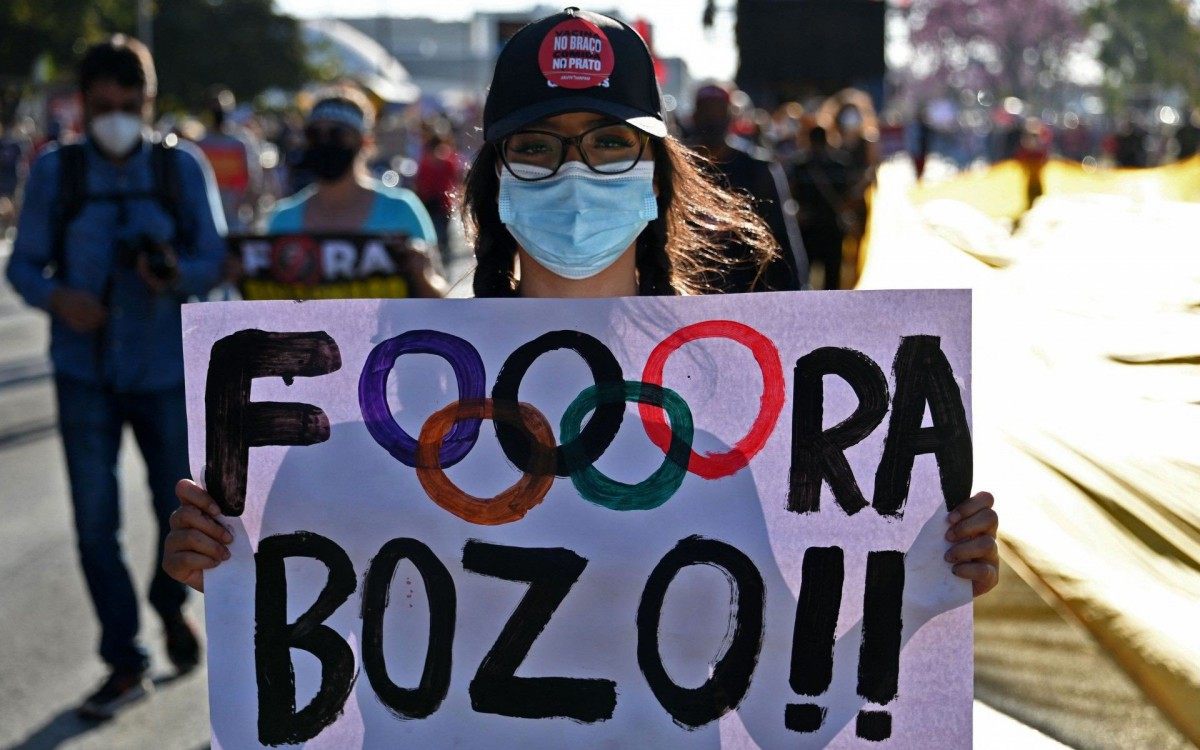 Brasileiros voltam &agrave;s ruas para pedir impeachment de Bolsonaro