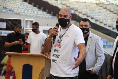 Adriano Imperador mostra otimismo com Flamengo na Libertadores: 'Se não for campeão, vai pelo menos para a final