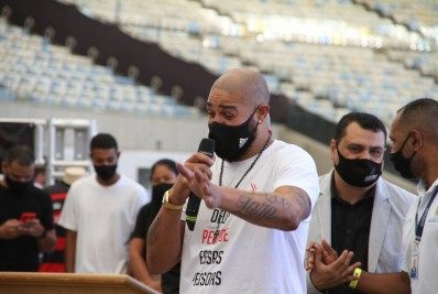 Adriano Imperador rasga elogios ao Flamengo e aposta no sucesso de Renato Gaúcho: 'tem tudo pra dar certo'