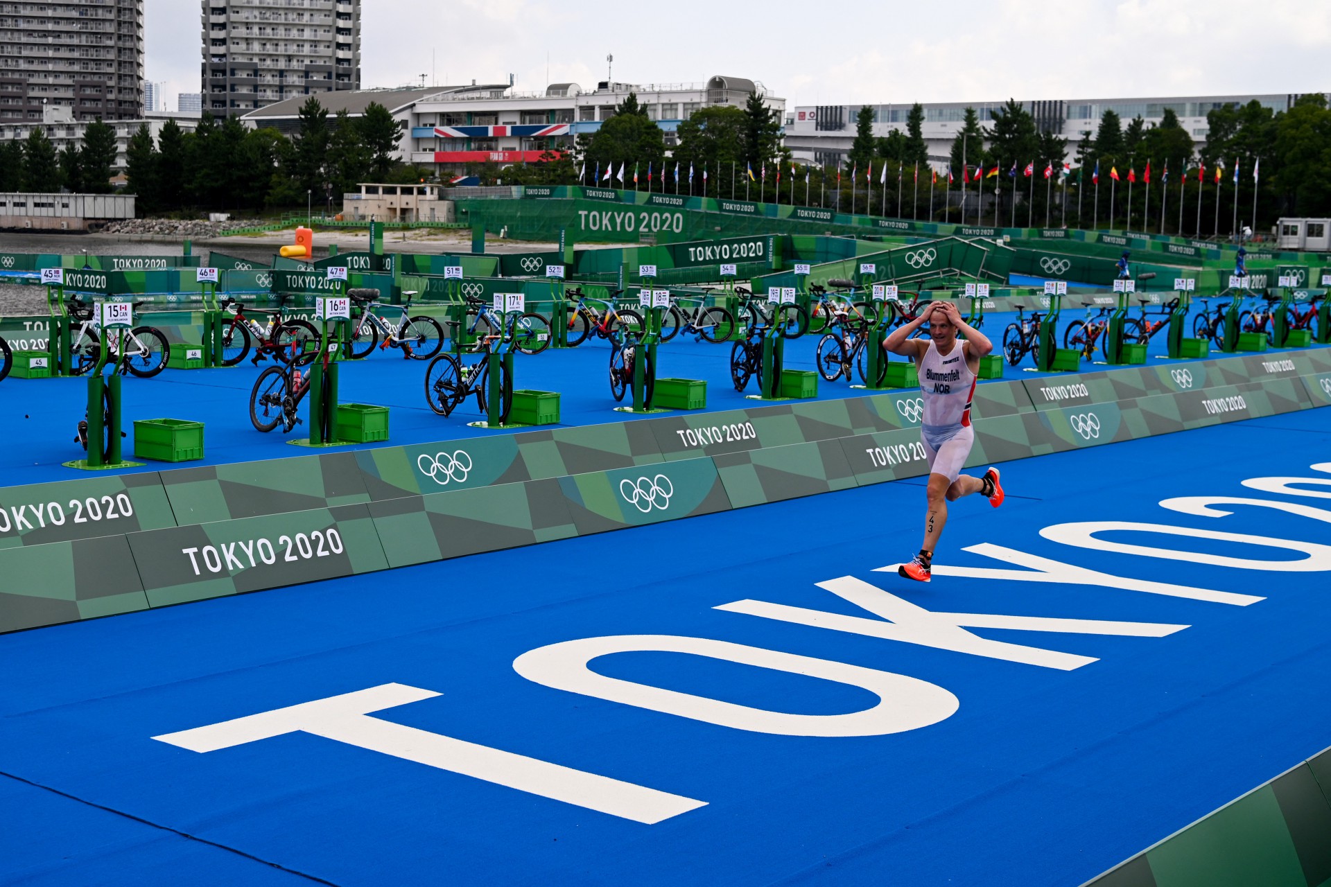 Prova do triatlon masculina foi vencida pelo norueguês Kristian Blummenfelt - AFP