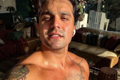 Juliette Freire curte músculos de Luan Santana